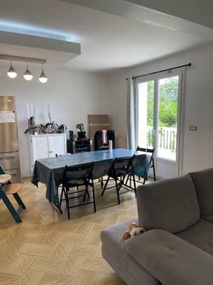 Pavillon - 180 m² - 6 pièces