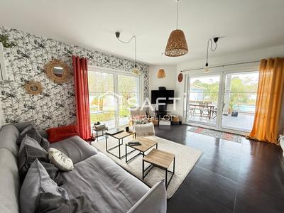 Maison - 240 m² - 7 pièces