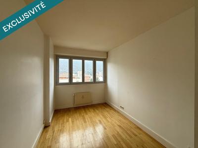 Appartement - 82 m² - 4 pièces
