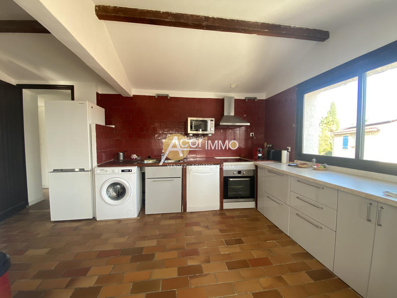 Maison - 220 m² - 8 pièces