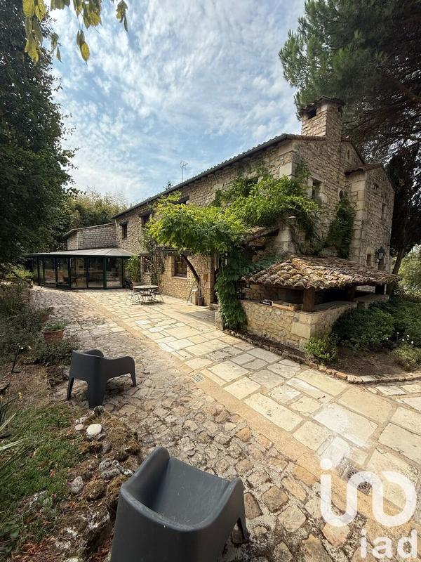 Maison - 282 m² - 8 pièces