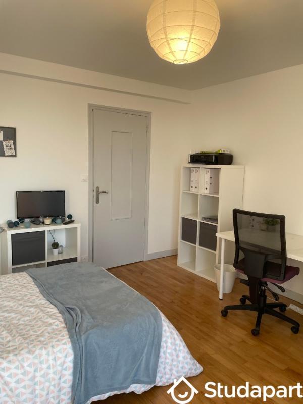 Chambre - 11 m² - 1 pièce