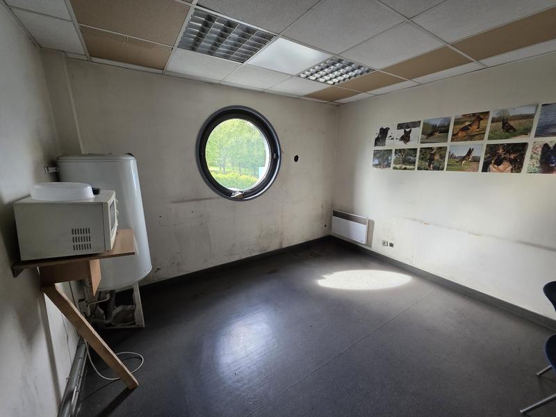 Entrepôt - 2 860 m²