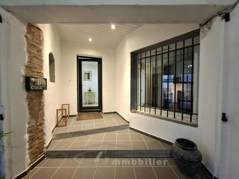 Maison - 230 m² - 6 pièces