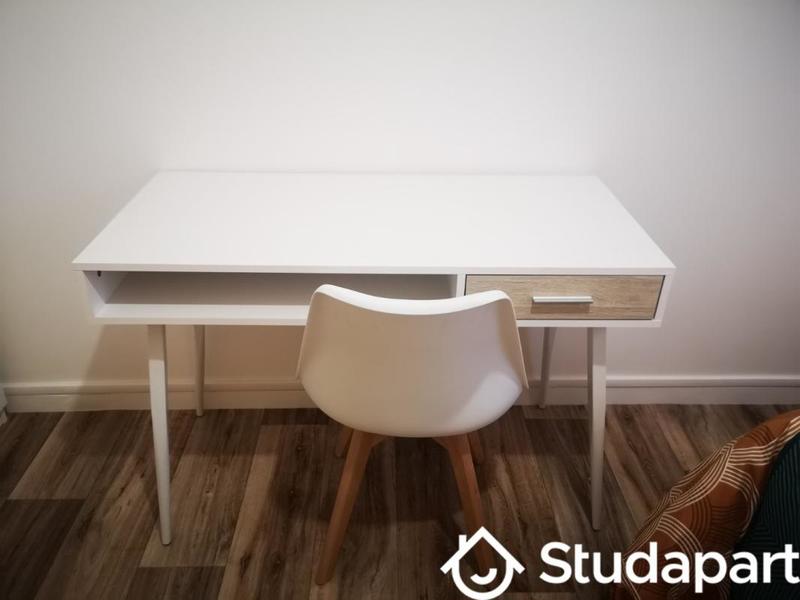 Chambre - 10 m² - 1 pièce