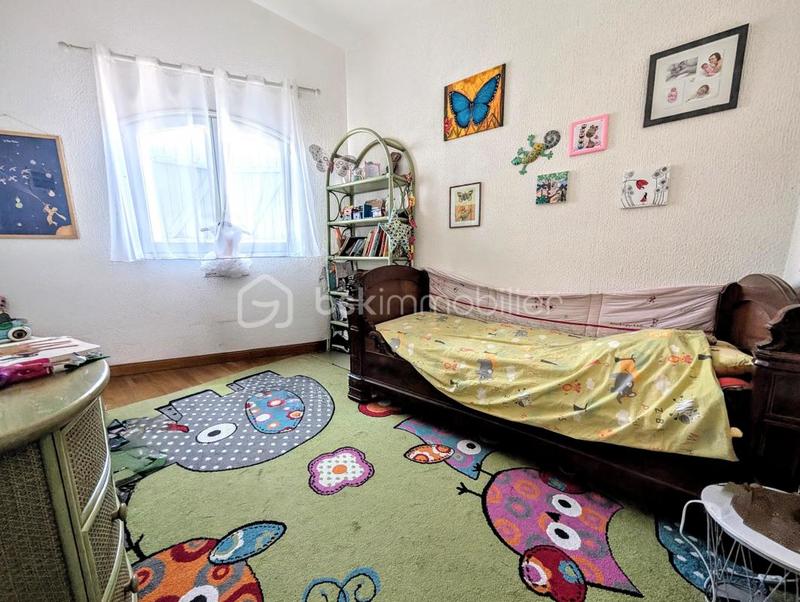 Pavillon - 190 m² - 6 pièces