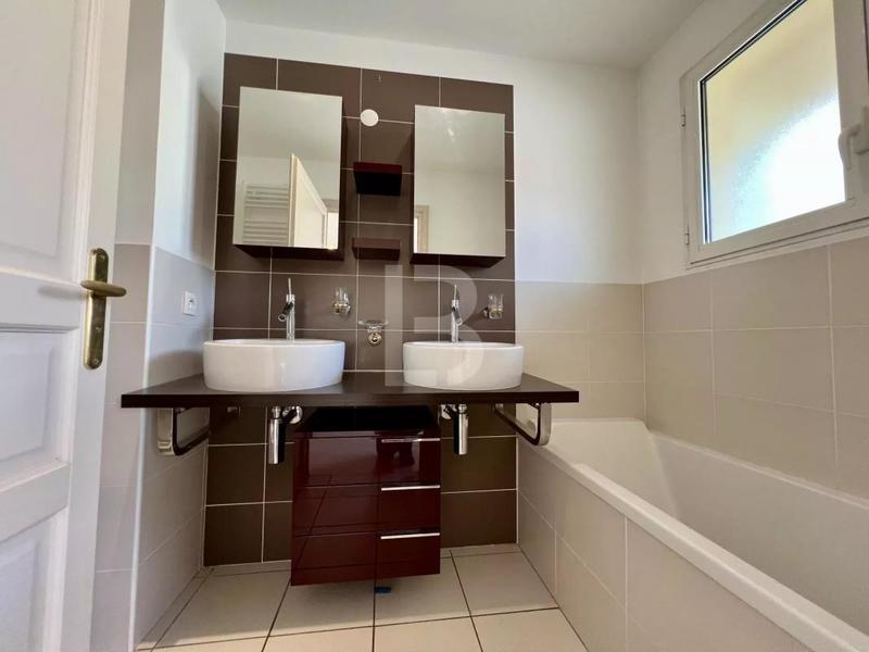 Appartement - 108 m² - 4 pièces