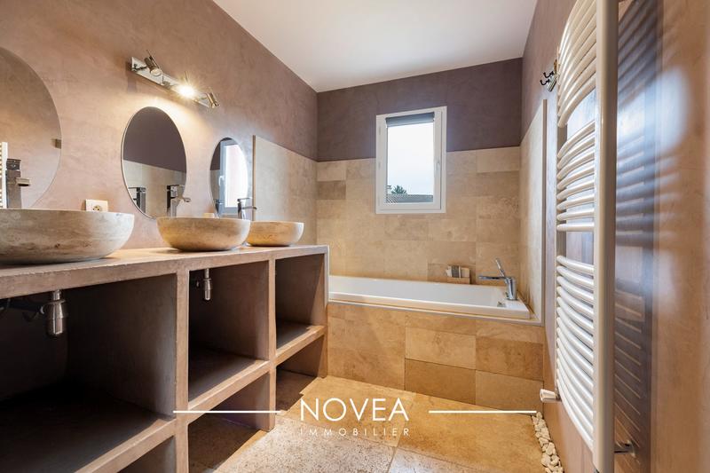 Maison - 159 m² - 7 pièces