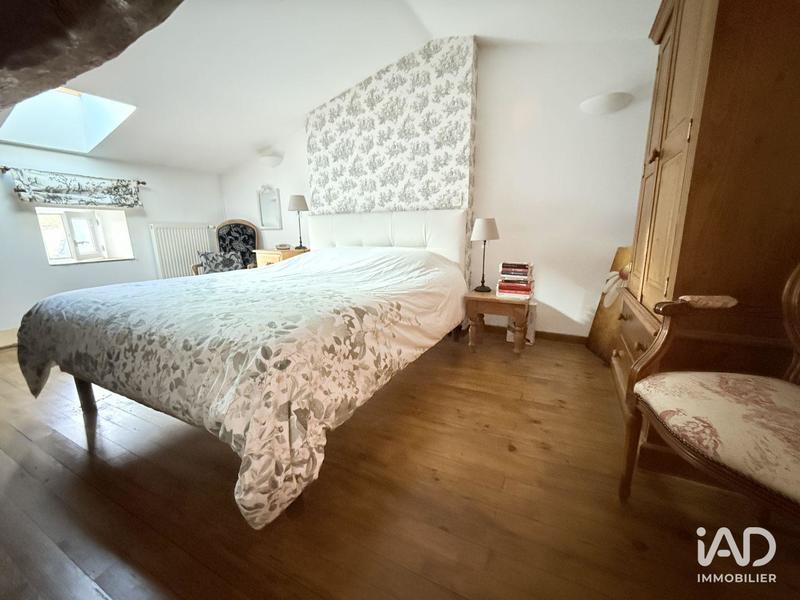 Maison - 240 m² - 5 pièces