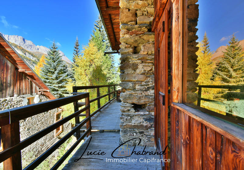 Maison - 194 m² - 10 pièces