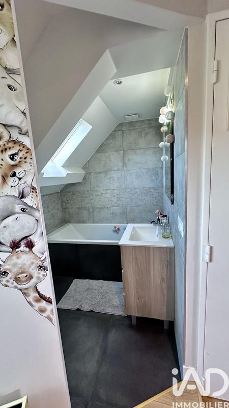 Maison - 137 m² - 7 pièces