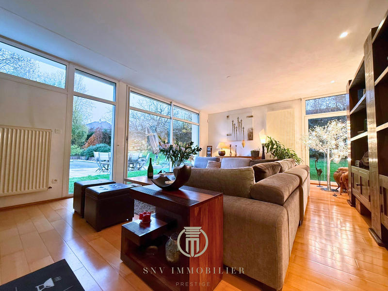 Villa - 247 m² - 7 pièces