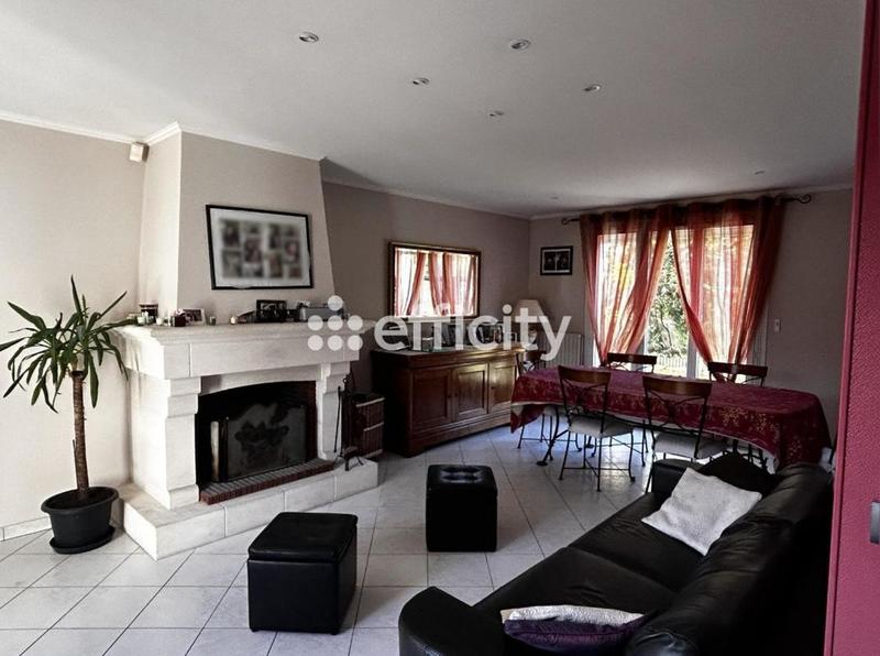 Maison - 138 m² - 7 pièces