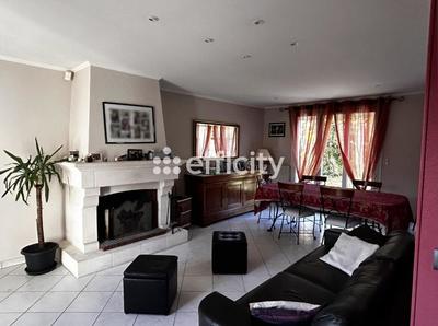 Maison - 138 m² - 7 pièces