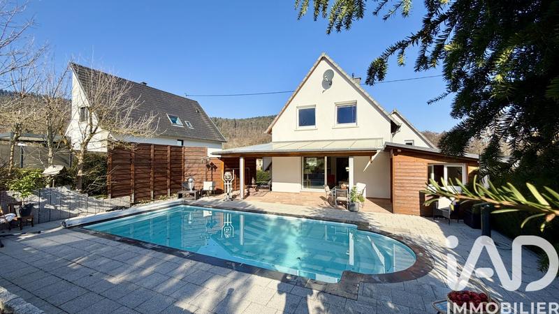 Maison - 135 m² - 6 pièces