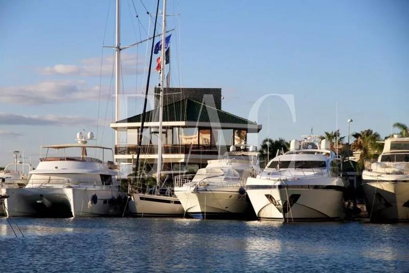 Villa - 180 m² - 6 pièces