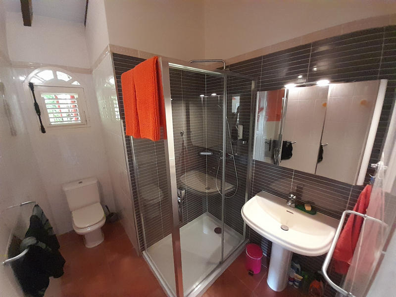 Maison - 240 m² - 9 pièces