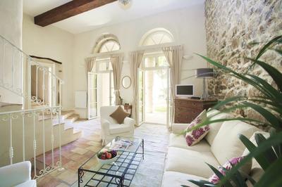 Maison - 615 m² - 16 pièces