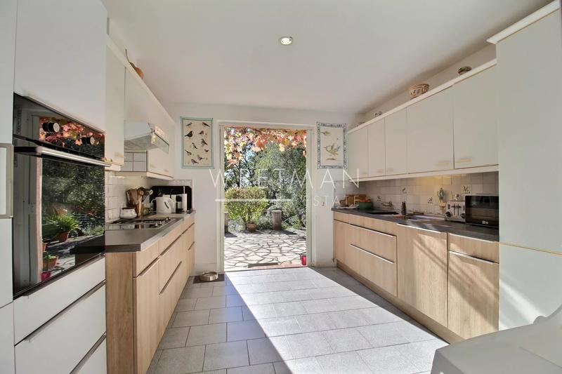 Villa - 188 m² - 8 pièces