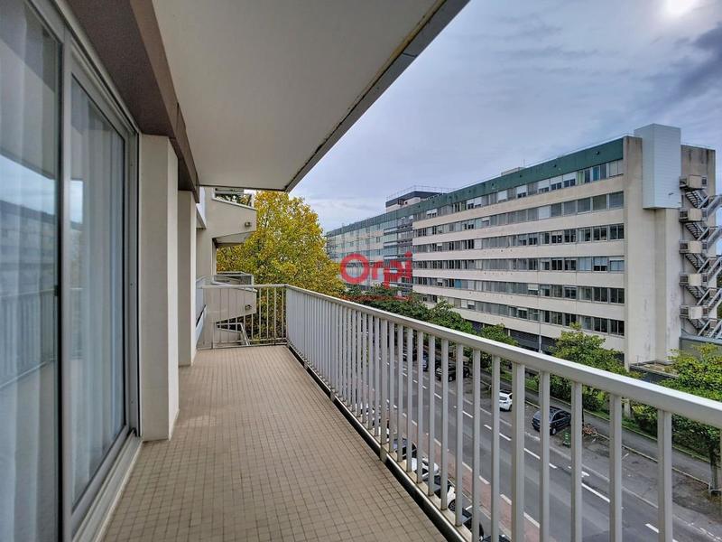 Appartement - 90 m² - 4 pièces