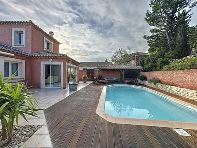 Villa - 190 m² - 8 pièces