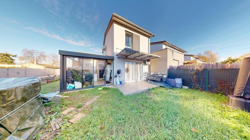 Maison - 90 m² - 4 pièces