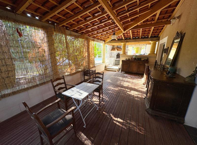 Maison - 170 m² - 8 pièces