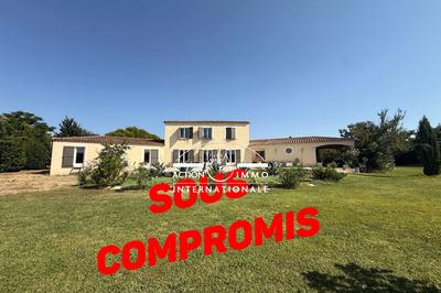 Villa - 208 m² - 4 pièces