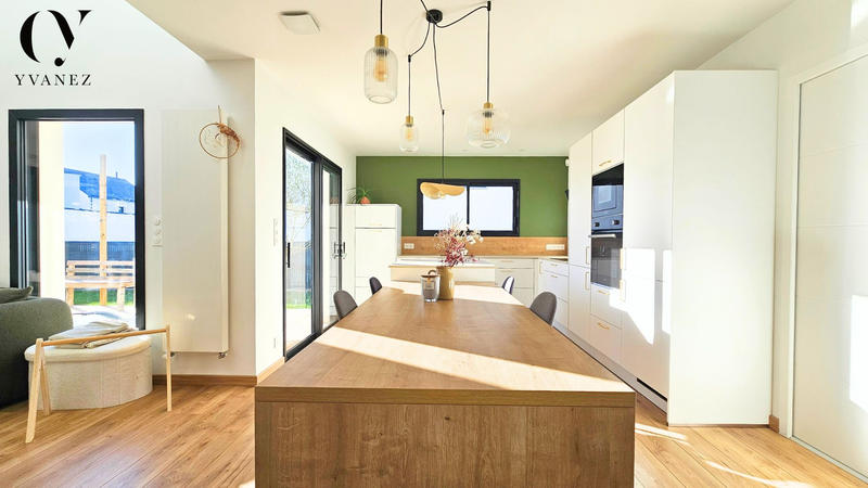 Maison - 122 m² - 6 pièces