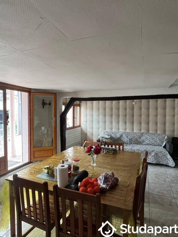 Chambre - 10 m² - 1 pièce