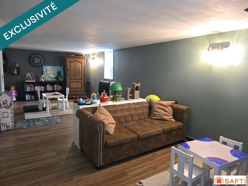 Maison - 280 m² - 12 pièces