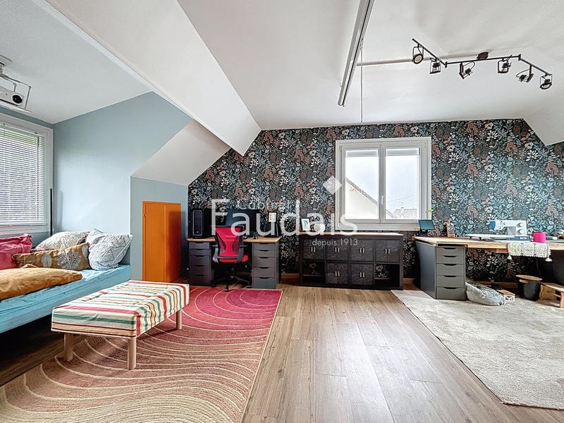 Maison - 236 m² - 8 pièces