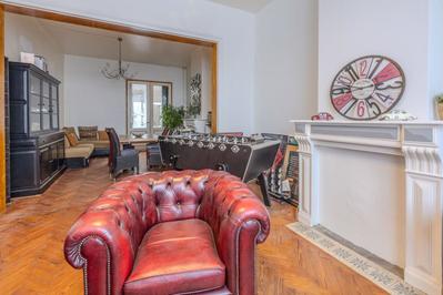 Maison - 189 m² - 7 pièces