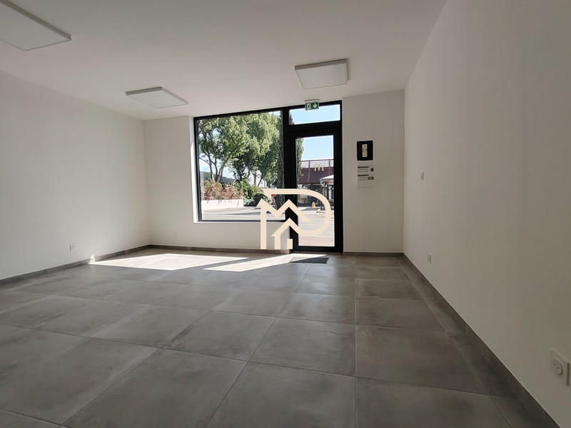 Local d'activités - 33 m² - 2 pièces