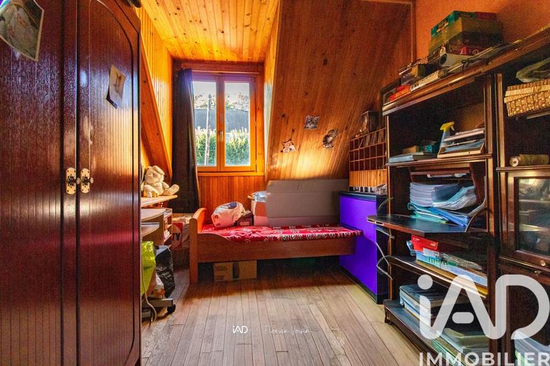 Maison - 185 m² - 8 pièces