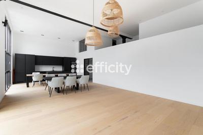 Loft - 140 m² - 5 pièces