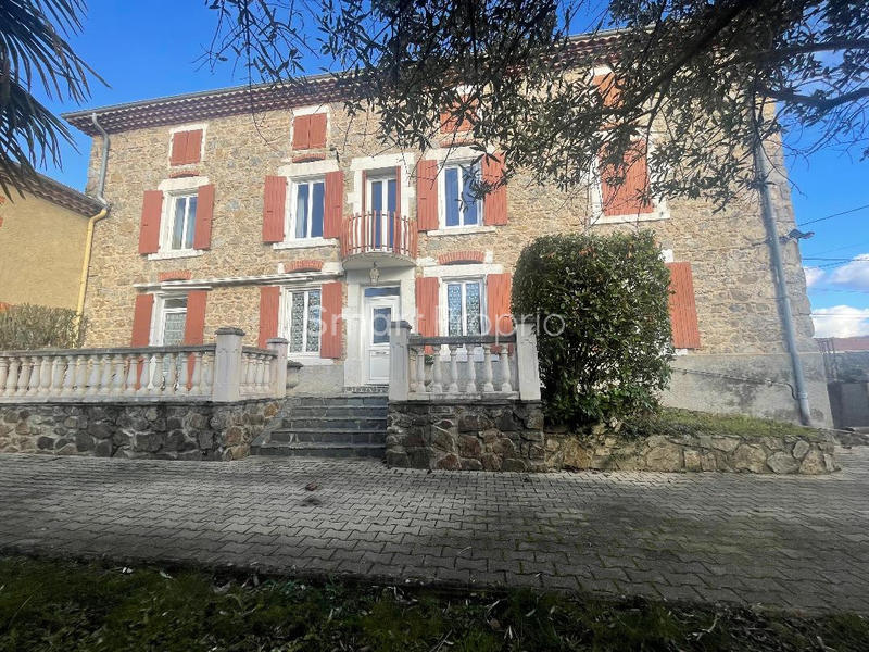 Propriété - 222 m² - 7 pièces