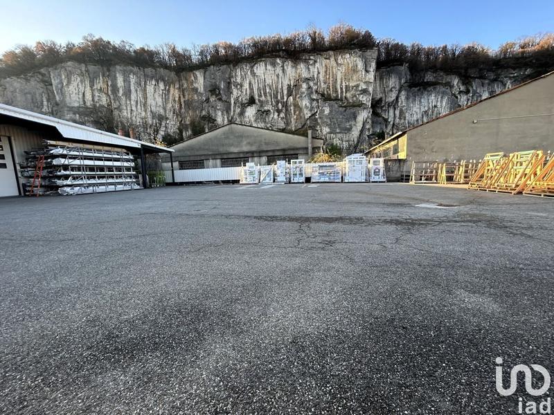 Local commercial - 2 500 m²