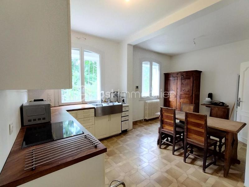 Maison - 192 m² - 6 pièces