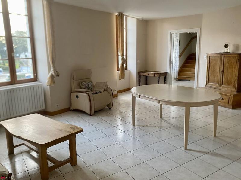 Appartement - 122 m² - 6 pièces