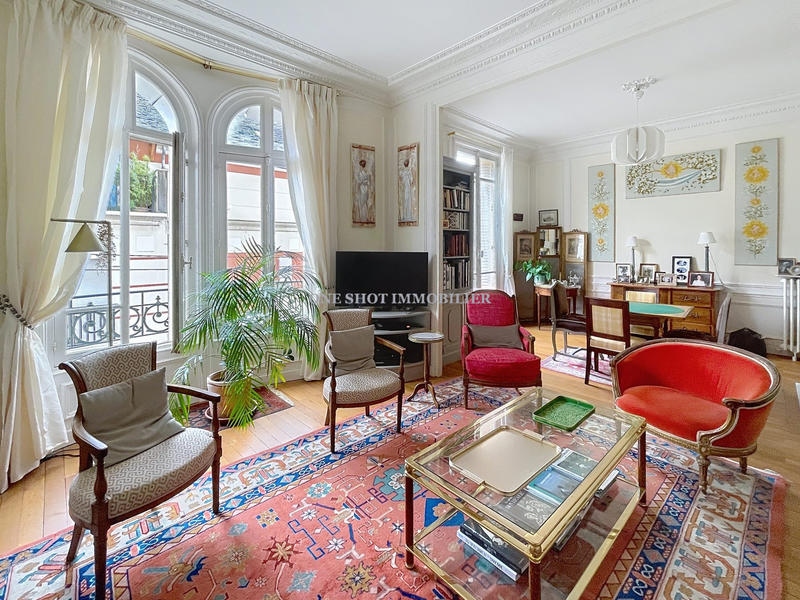 Appartement - 127 m² - 6 pièces