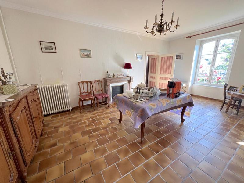 Maison - 188 m² - 7 pièces