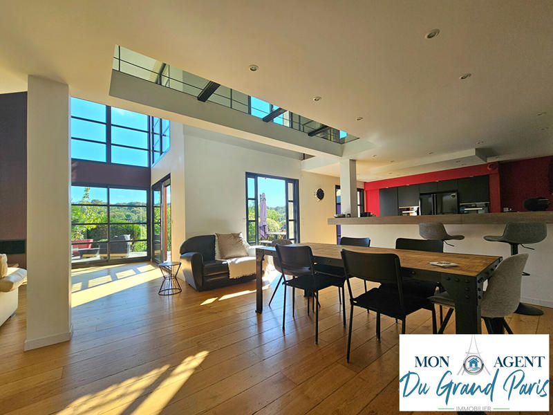 Maison - 280 m² - 7 pièces