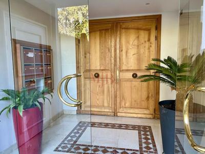 Appartement - 87 m² - 3 pièces