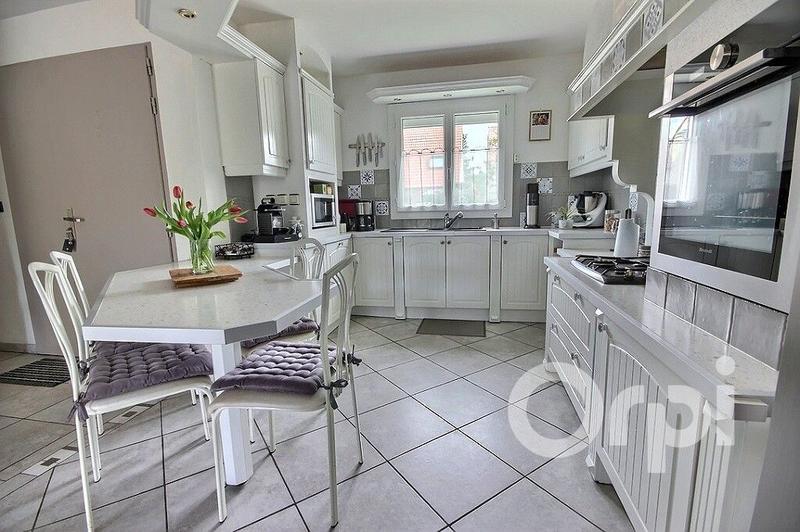 Maison - 147 m² - 8 pièces