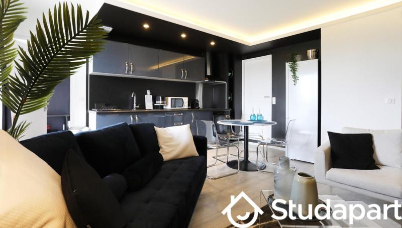 Chambre - 14 m² - 1 pièce