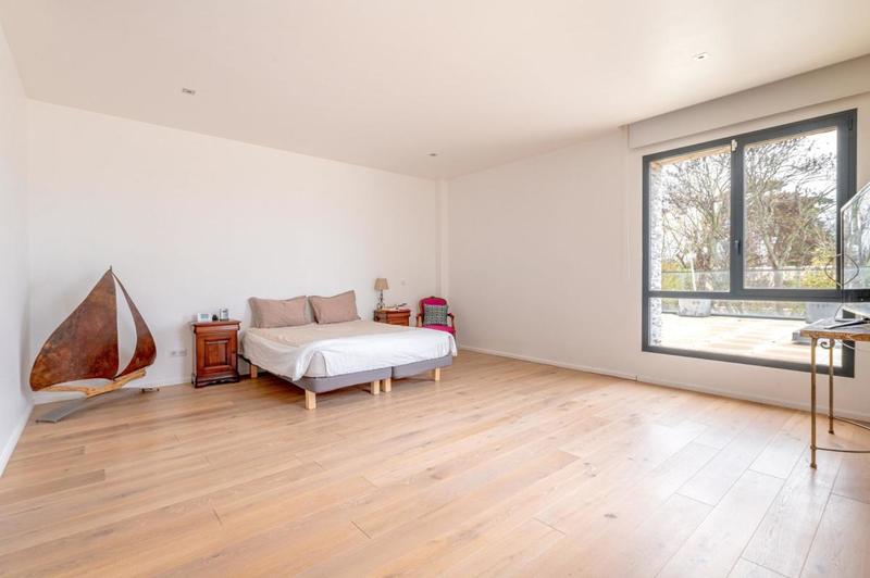 Maison d'architecte - 325 m² - 7 pièces