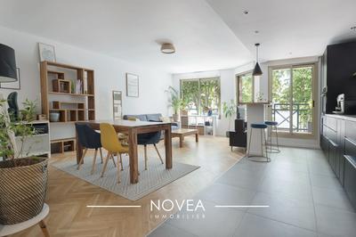 Appartement - 85 m² - 3 pièces