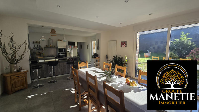 Maison - 225 m² - 9 pièces