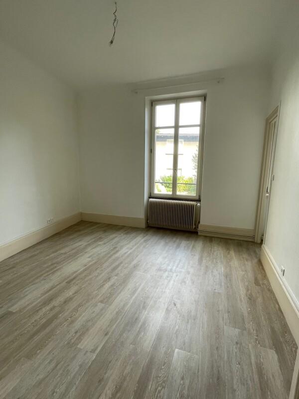 Appartement - 100 m² - 4 pièces